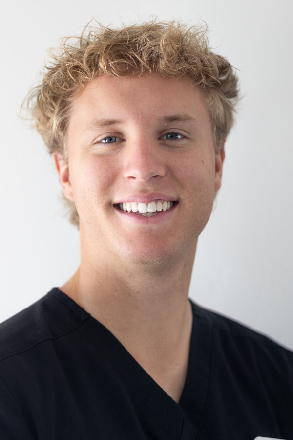 Mason Mason | Dental Assistant